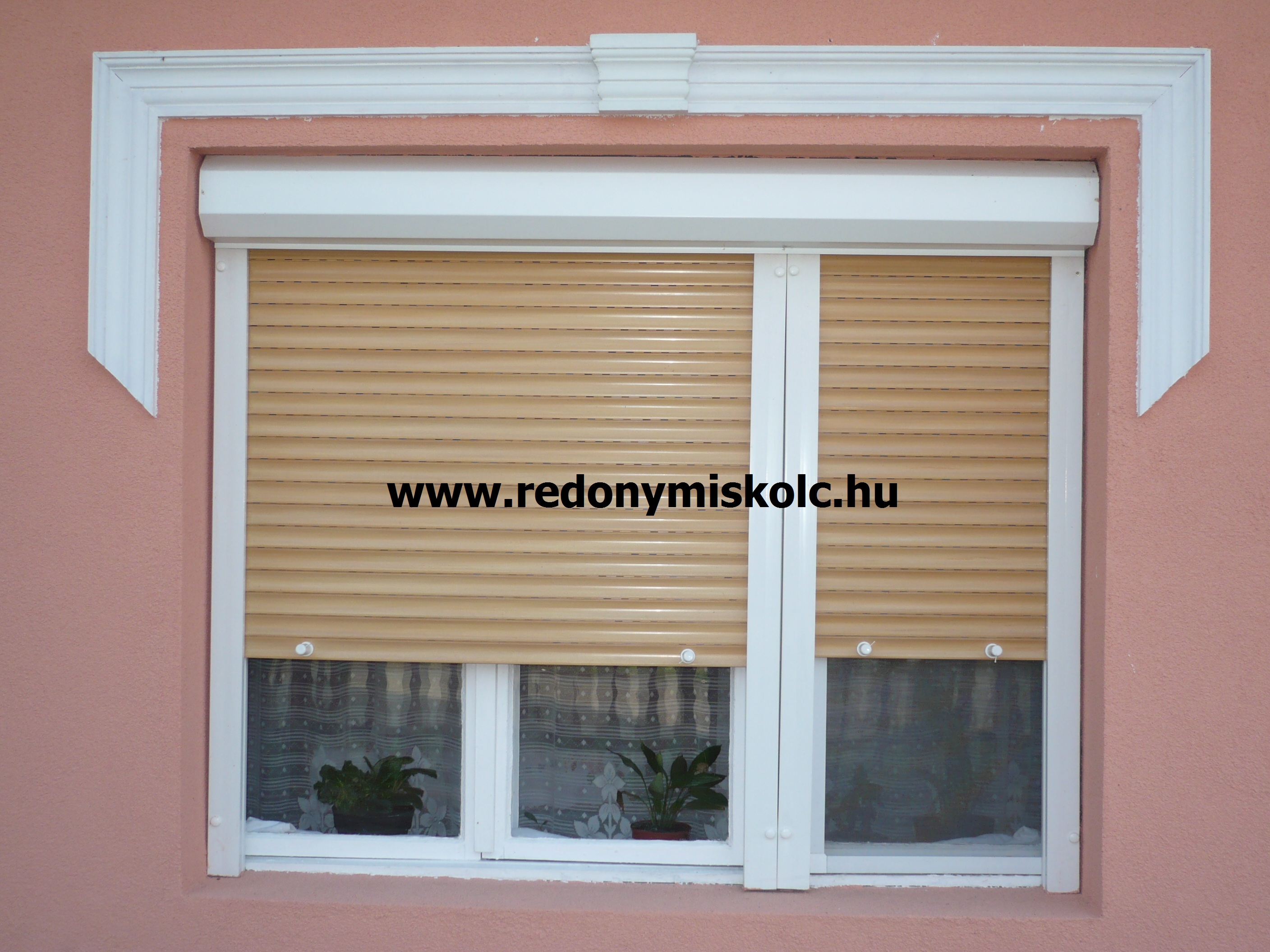 Klasszikus m�anyag red�ny - b�zs